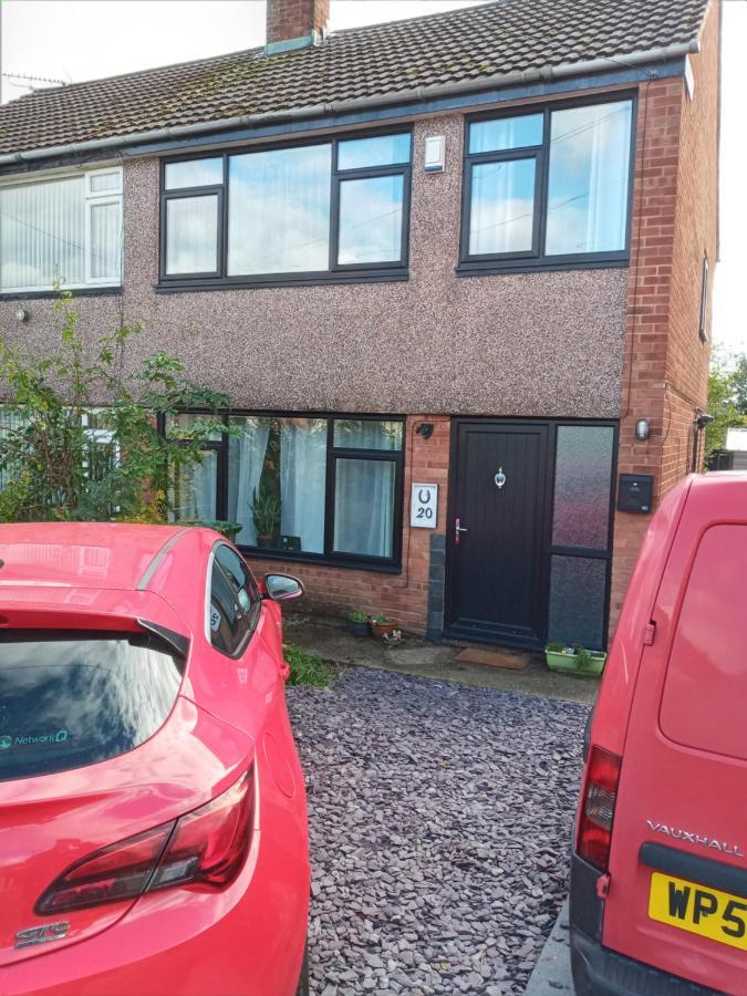 Summerhill, Wrexham - Key Worker Friendly Dış mekan fotoğraf